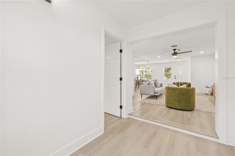 House in Clearwater, Florida 3 bedrooms, 145.02 sq.m. № 1803358 - photo 17