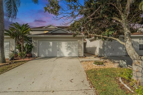 Townhouse in Lutz, Florida 3 bedrooms, 146.14 sq.m. № 2108044 - photo 4