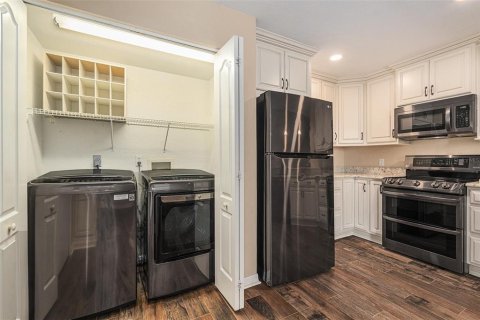 Townhouse in Lutz, Florida 3 bedrooms, 146.14 sq.m. № 2108044 - photo 11