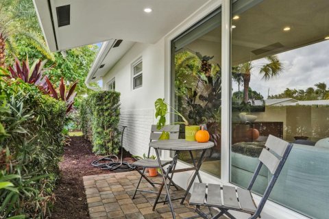 Casa en venta en Fort Lauderdale, Florida, 2 dormitorios, 127.83 m2 № 2435901 - foto 4
