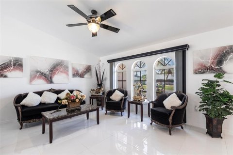 House in Port Charlotte, Florida 4 bedrooms, 218.41 sq.m. № 1626098 - photo 14