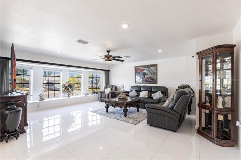 House in Port Charlotte, Florida 4 bedrooms, 218.41 sq.m. № 1626098 - photo 11