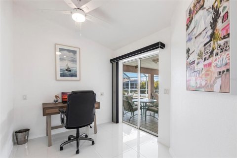 House in Port Charlotte, Florida 4 bedrooms, 218.41 sq.m. № 1626098 - photo 29