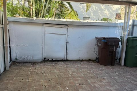 Снять в аренду квартиру в Хайалиа, Флорида 3 спальни, 95.22м2, № 1954703 - фото 14