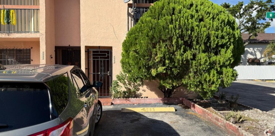 Квартира в Хайалиа, Флорида 3 спальни, 95.22м2 № 1954703