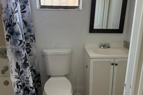 Снять в аренду квартиру в Хайалиа, Флорида 3 спальни, 95.22м2, № 1954703 - фото 13