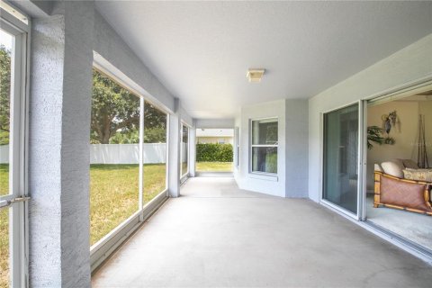 House in Grand Island, Florida 3 bedrooms, 159.23 sq.m. № 1879310 - photo 7