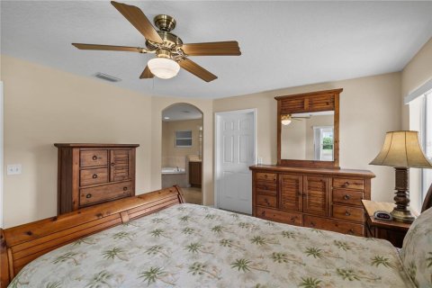 House in Grand Island, Florida 3 bedrooms, 159.23 sq.m. № 1879310 - photo 30