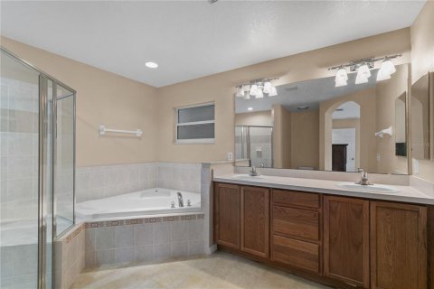 House in Grand Island, Florida 3 bedrooms, 159.23 sq.m. № 1879310 - photo 23