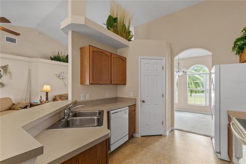 House in Grand Island, Florida 3 bedrooms, 159.23 sq.m. № 1879310 - photo 12