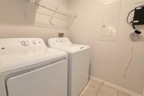 Townhouse in Kissimmee, Florida 3 bedrooms, 120.31 sq.m. № 2198362 - photo 10