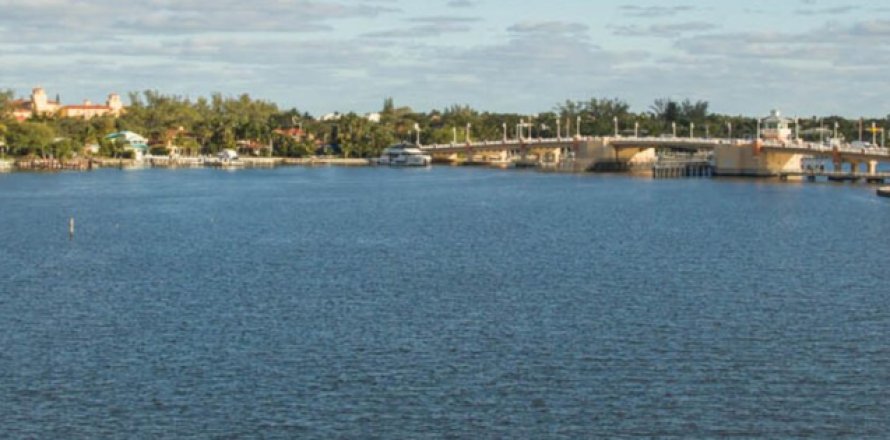 Condo in Lantana, Florida, 2 bedrooms № 1136503