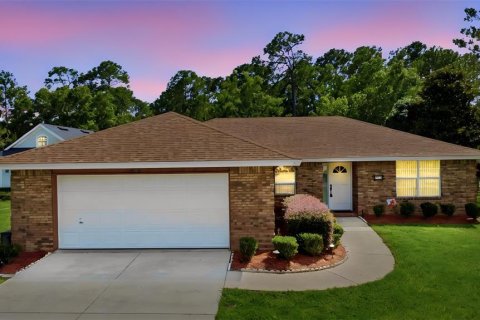 Casa en DeLand, Florida 3 dormitorios, 154.68 m2 № 2121433