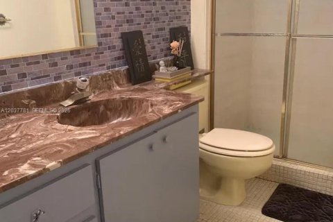 Copropriété à louer à Aventura, Floride: 2 chambres, 113.34 m2 № 2169444 - photo 21
