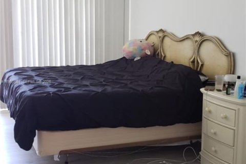 Condo in Hallandale Beach, Florida, 1 bedroom  № 1995541 - photo 9