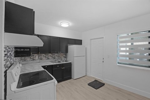 Снять в аренду виллу или дом в Майами, Флорида 2 спальни, 177.44м2, № 2003806 - фото 25