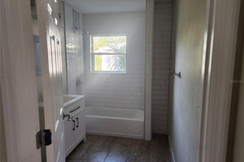 Casa en venta en Clearwater, Florida, 3 dormitorios, 137.12 m2 № 1842124 - foto 19