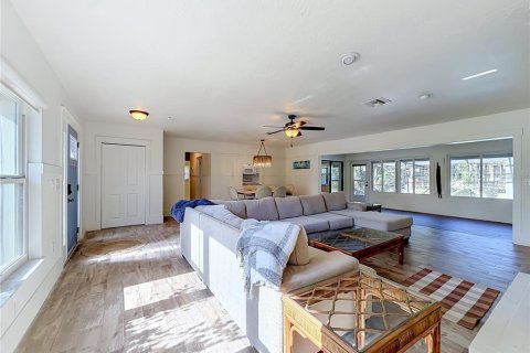 Casa en venta en Crystal River, Florida, 3 dormitorios, 185.62 m2 № 2302867 - foto 16