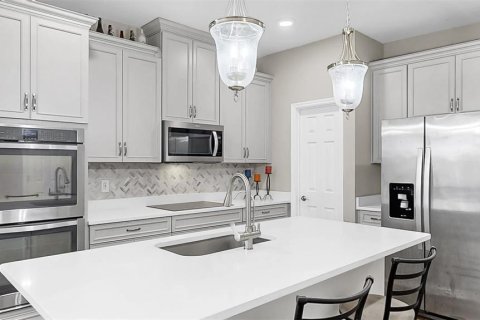 House in Riverview, Florida 4 bedrooms, 236.53 sq.m. № 1751789 - photo 5