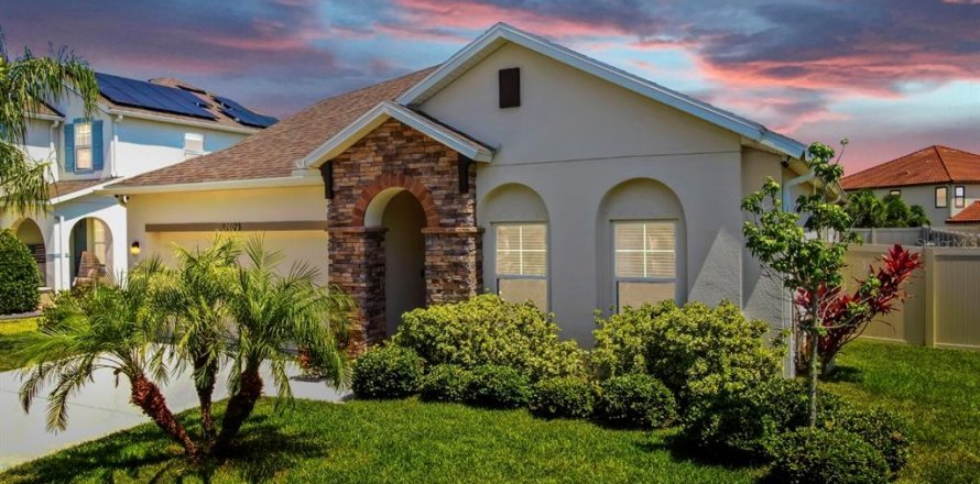 House in Riverview, Florida 4 bedrooms, 236.53 sq.m. № 1751789
