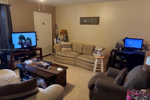 Propiedad comercial en venta en Fort Lauderdale, Florida, 152.92 m2 № 1889570 - foto 9