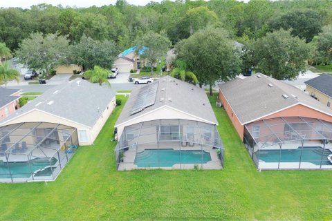 House in Davenport, Florida 5 bedrooms, 154.4 sq.m. № 1904510 - photo 21
