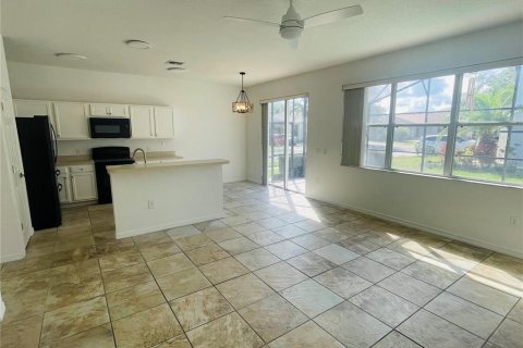 House in Kissimmee, Florida 4 bedrooms, 182.09 sq.m. № 1687547 - photo 4