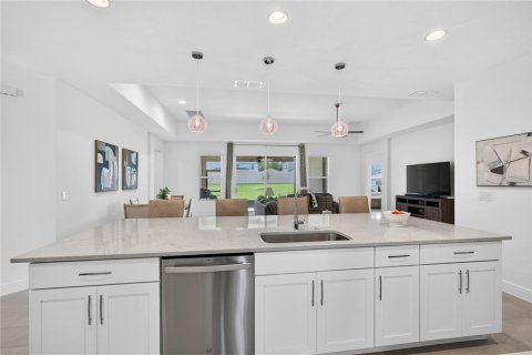 Casa en venta en Mount Dora, Florida, 5 dormitorios, 308.53 m2 № 2309872 - foto 10