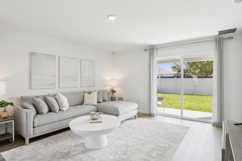 House in Wimauma, Florida 3 bedrooms, 144.93 sq.m. № 2216169 - photo 5