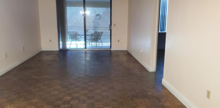 Condo in Pembroke Pines, Florida, 2 bedrooms № 2378761
