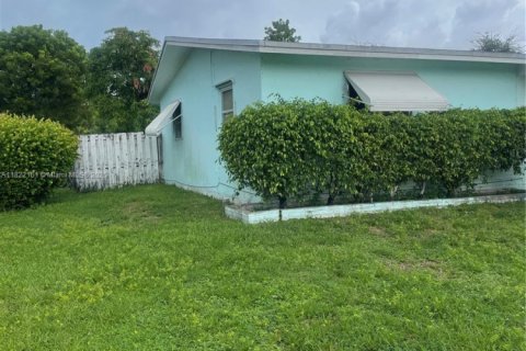 Casa en venta en Fort Lauderdale, Florida, 4 dormitorios, 143.53 m2 № 1783855 - foto 7