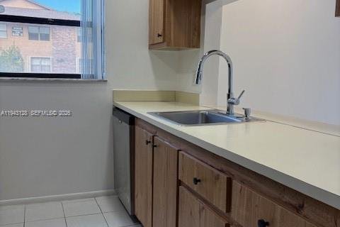 Copropriété à louer à Sunrise, Floride: 1 chambre, 51.1 m2 № 1999491 - photo 20