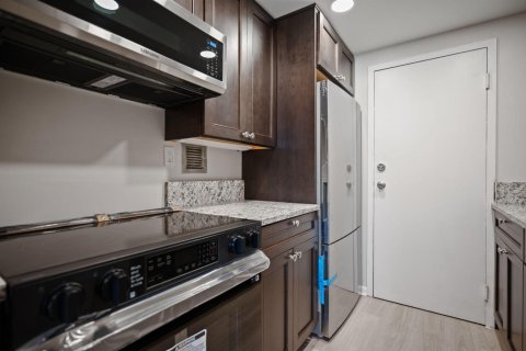 Condo in Fort Lauderdale, Florida, 2 bedrooms  № 2263808 - photo 11