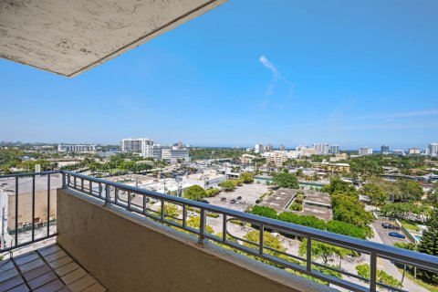 Condo in Fort Lauderdale, Florida, 2 bedrooms  № 2263808 - photo 21