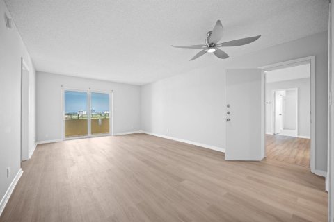 Condo in Fort Lauderdale, Florida, 2 bedrooms  № 2263808 - photo 6