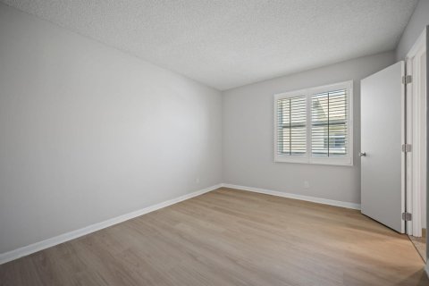 Condo in Fort Lauderdale, Florida, 2 bedrooms  № 2263808 - photo 17