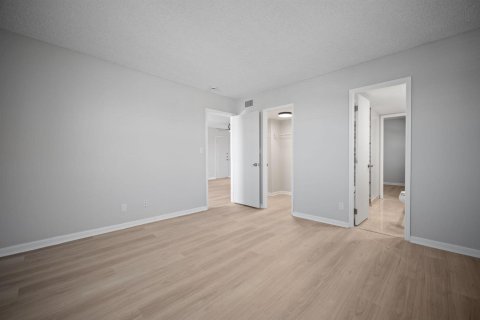 Condo in Fort Lauderdale, Florida, 2 bedrooms  № 2263808 - photo 14