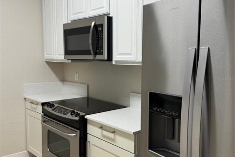 Condo in Orlando, Florida, 3 bedrooms  № 2218949 - photo 10