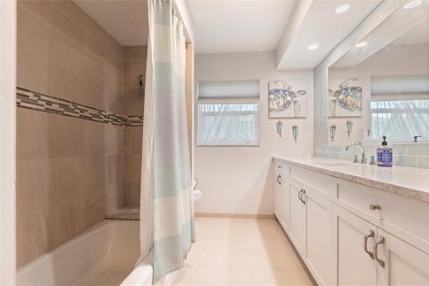 Villa ou maison à vendre à Sarasota, Floride: 3 chambres, 175.59 m2 № 1785525 - photo 21