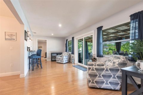 Villa ou maison à vendre à Sarasota, Floride: 3 chambres, 175.59 m2 № 1785525 - photo 6