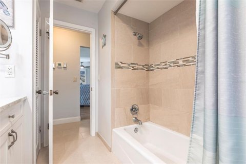 Villa ou maison à vendre à Sarasota, Floride: 3 chambres, 175.59 m2 № 1785525 - photo 20