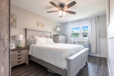 Villa ou maison à vendre à Sarasota, Floride: 3 chambres, 175.59 m2 № 1785525 - photo 23