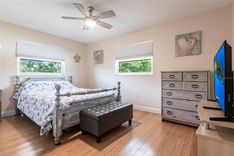 Villa ou maison à vendre à Sarasota, Floride: 3 chambres, 175.59 m2 № 1785525 - photo 16