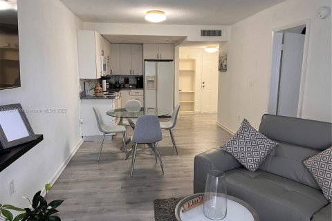 Снять в аренду кондоминиум в Майами, Флорида 1 спальня, 63.92м2, № 1963930 - фото 14