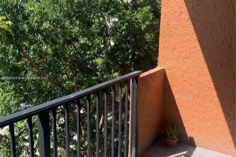 Снять в аренду кондоминиум в Майами, Флорида 1 спальня, 63.92м2, № 1963930 - фото 15