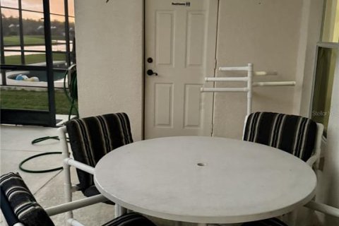 Villa ou maison à vendre à Kissimmee, Floride: 4 chambres, 170.01 m2 № 2398682 - photo 12