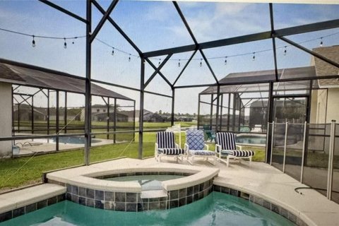 Villa ou maison à vendre à Kissimmee, Floride: 4 chambres, 170.01 m2 № 2398682 - photo 3