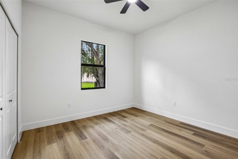 House in North Port, Florida 3 bedrooms, 182.92 sq.m. № 2233411 - photo 24