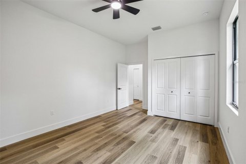 House in North Port, Florida 3 bedrooms, 182.92 sq.m. № 2233411 - photo 21