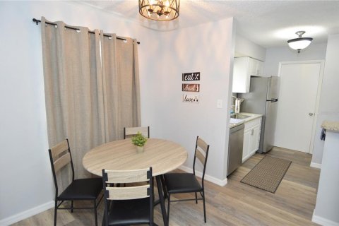 Condominio en alquiler en Tampa, Florida, 1 dormitorio, 78.41 m2 № 2109654 - foto 13